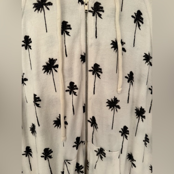 Spiritual Gangster Palm Trees Love is All We Need White Hoodie Size Medium - Picture 6 of 9